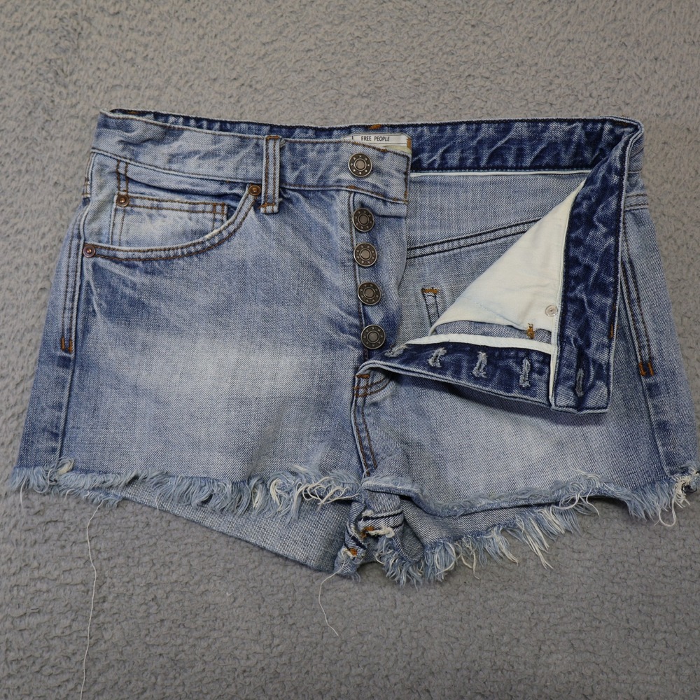 Free People Womens Light Wash Button Fly Frayed Hem Denim Cut Off Shorts Size 28